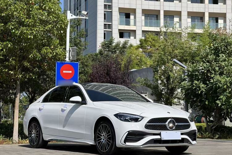 Mercedes-Benz C 260 L 2023 — фото 3