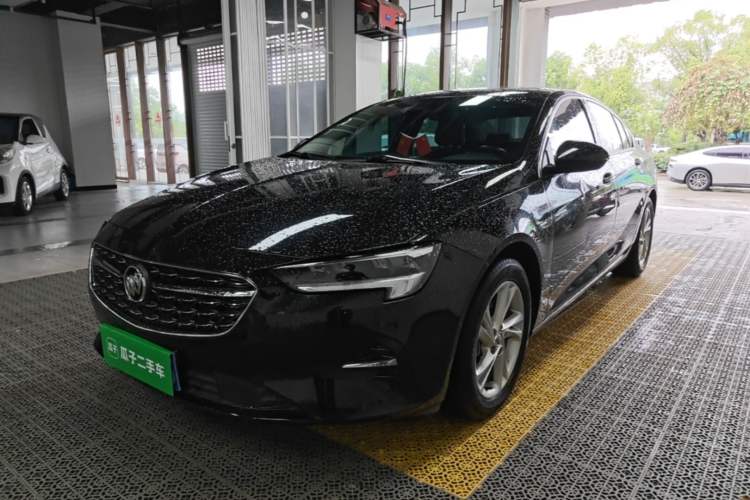 Buick Regal 2020 — фото 1