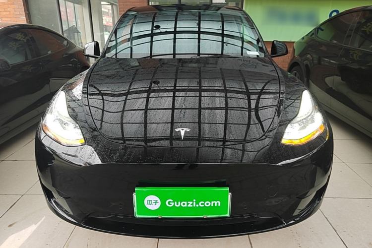Tesla Model Y 2022 — 2