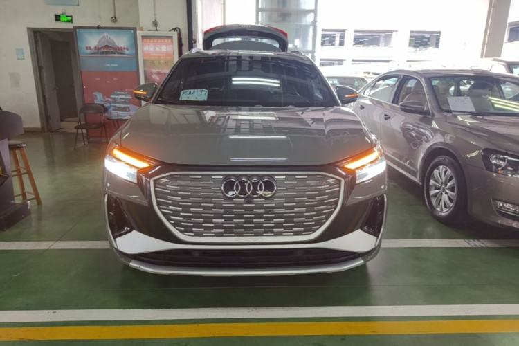 Audi Q4 e-tron 2022 — 2