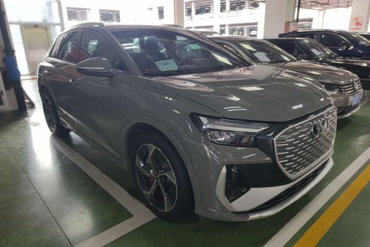 Audi Q4 e-tron 2022 — 3