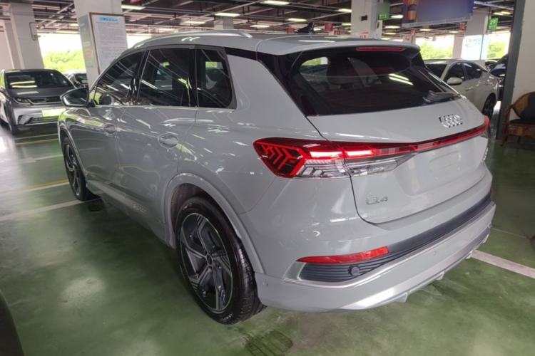 Audi Q4 e-tron 2022 — 4
