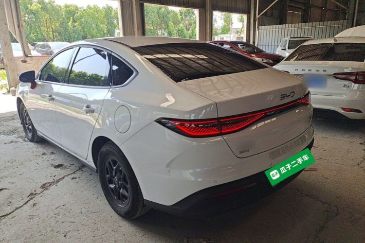 BYD Seal 05 DM-i 2025 — фото 4