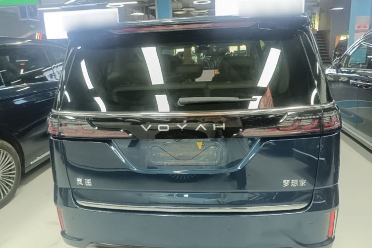 Voyah Dream 2025 — 5