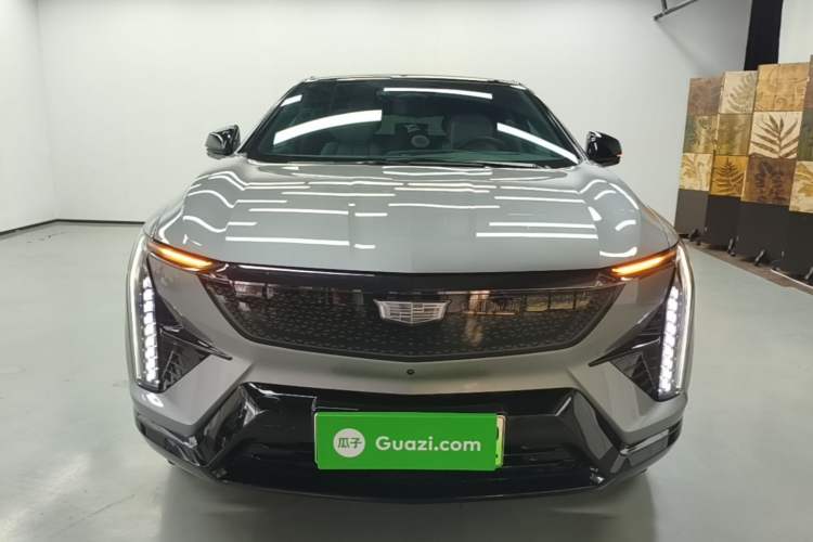 Cadillac OPTIQ 2024 — 2