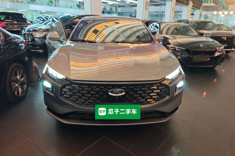 Ford Mondeo 2025 — 2