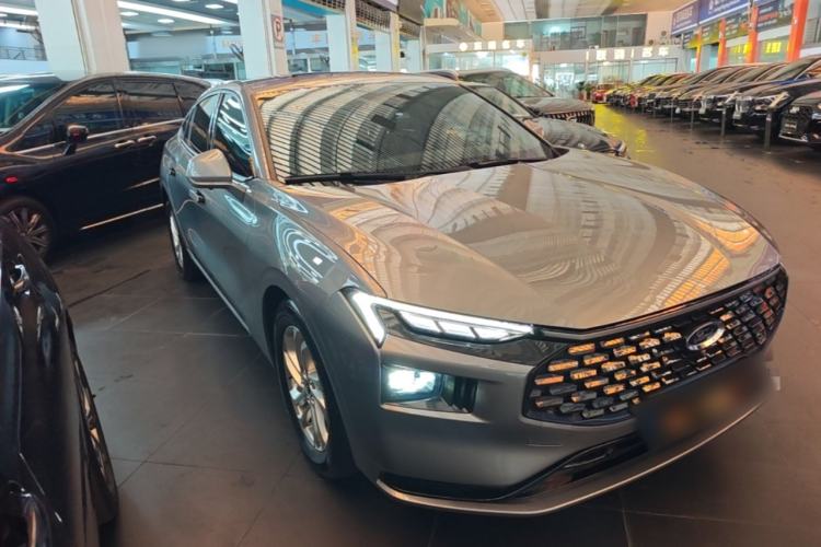 Ford Mondeo 2025 — 3