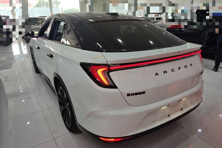Arcfox Alpha S 2022 — 4