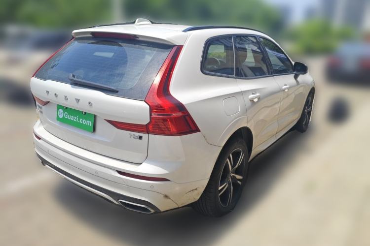Volvo XC60 2021 — 4