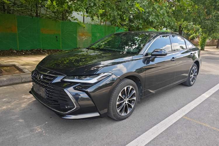 Toyota Avalon 2022 — фото 1
