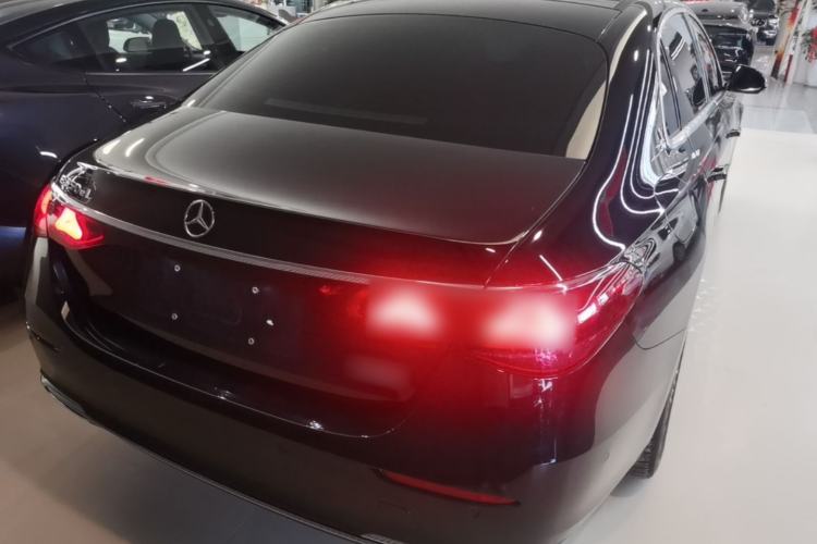 Mercedes-Benz E 350 e L 2024 — 5