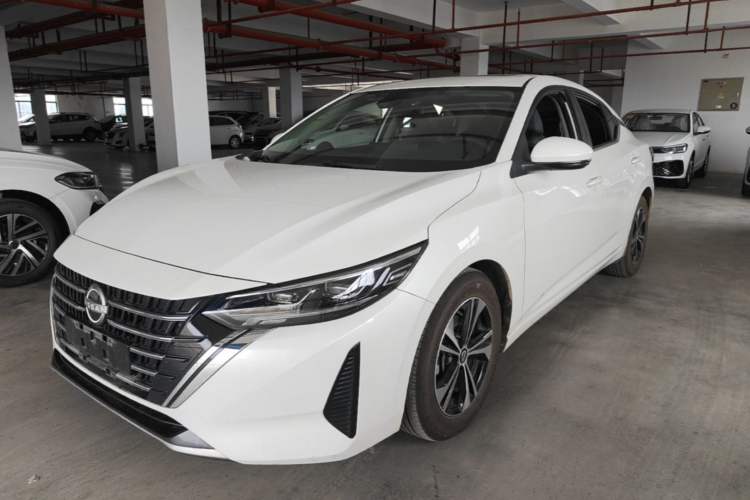 Nissan Sentra 2023 — фото 1