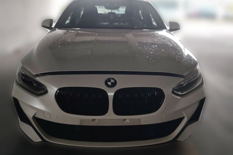 BMW 120i 2020 — 2