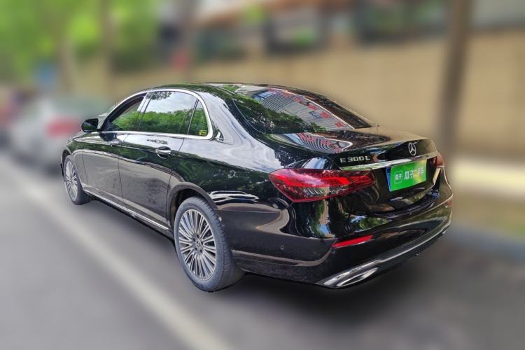 Mercedes-Benz E 300 L 2021 — фото 4