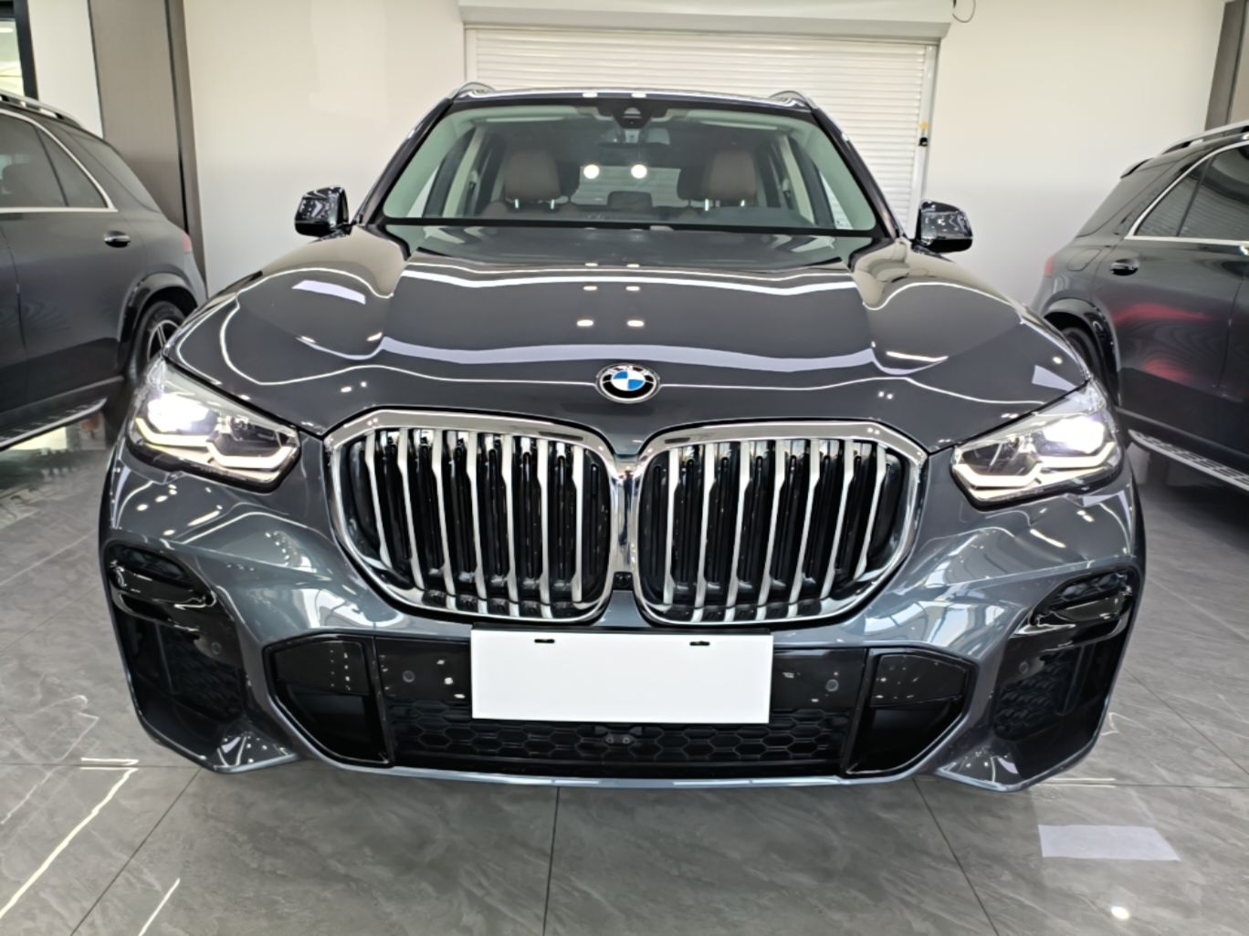 BMW x5 2021 — фото 2