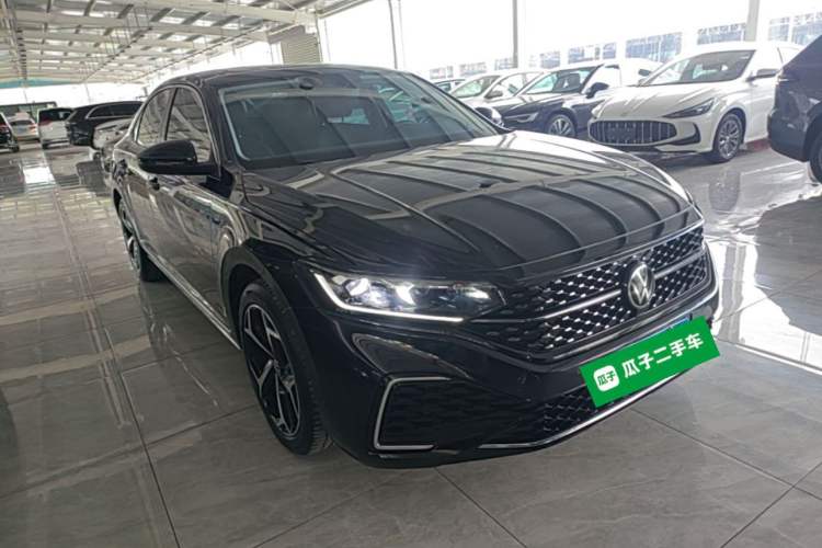 Volkswagen Passat 2023 — 3