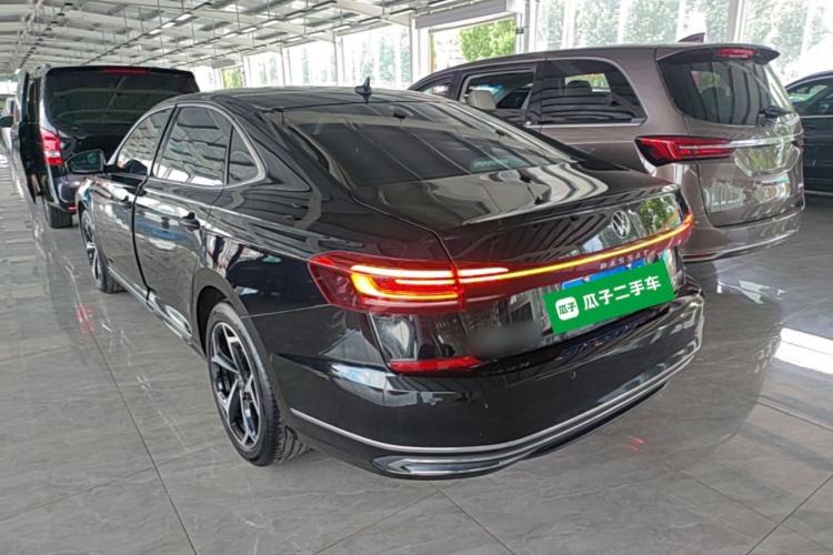 Volkswagen Passat 2023 — 4