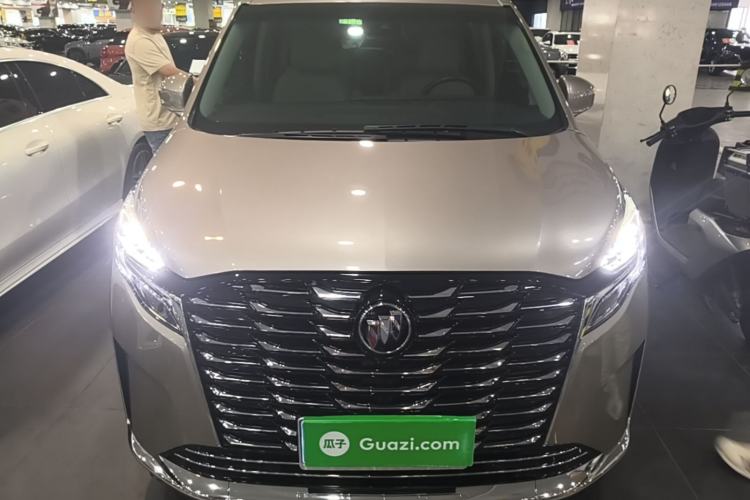 Buick GL8 2023 — 2