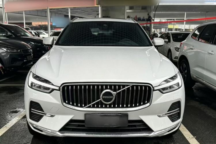 Volvo XC60 2025 — фото 2
