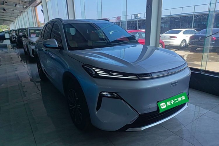 Geely Xingjian 7 2025 — 3