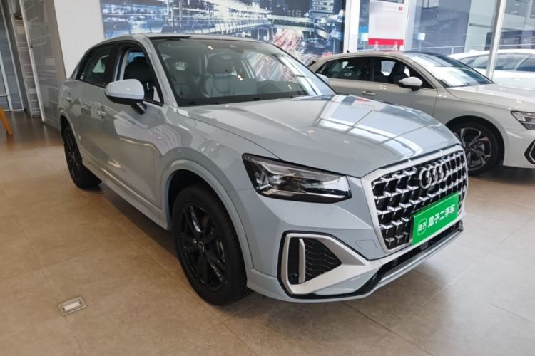 Audi Q2L 2025 — 3