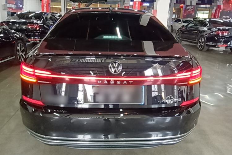 Volkswagen Passat 2025 — 5