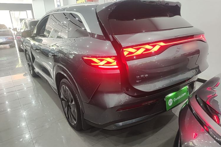 BYD Tang L 2025 — 4