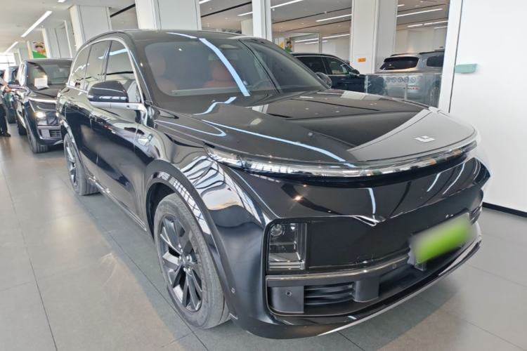 Li Auto L8 2023 — 3