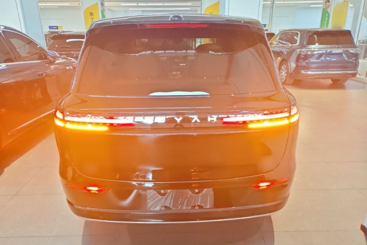 Voyah Titan 2026 — 5