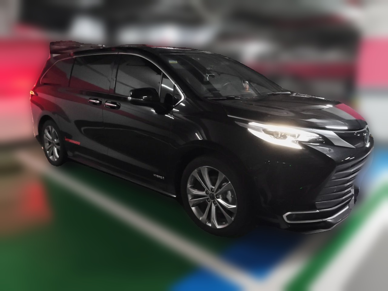 Toyota Sienna 2023 — фото 3