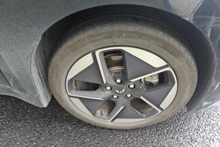 Wuling Xingguang 2023 — 5