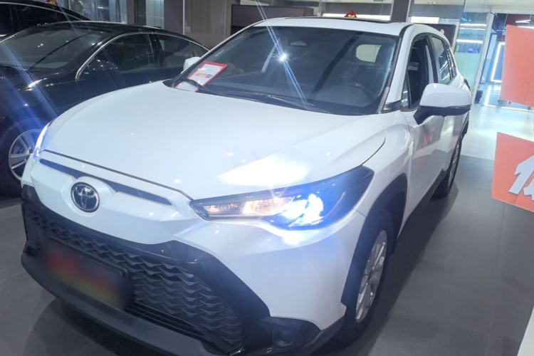 Toyota Corolla Cross 2023 — фото 1
