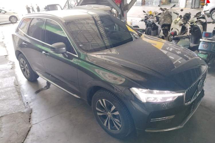 Volvo XC60 2022 — 3