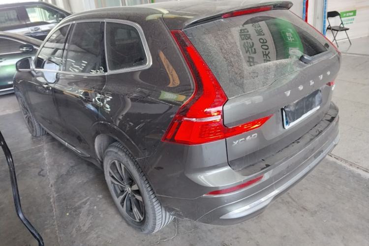 Volvo XC60 2022 — 4