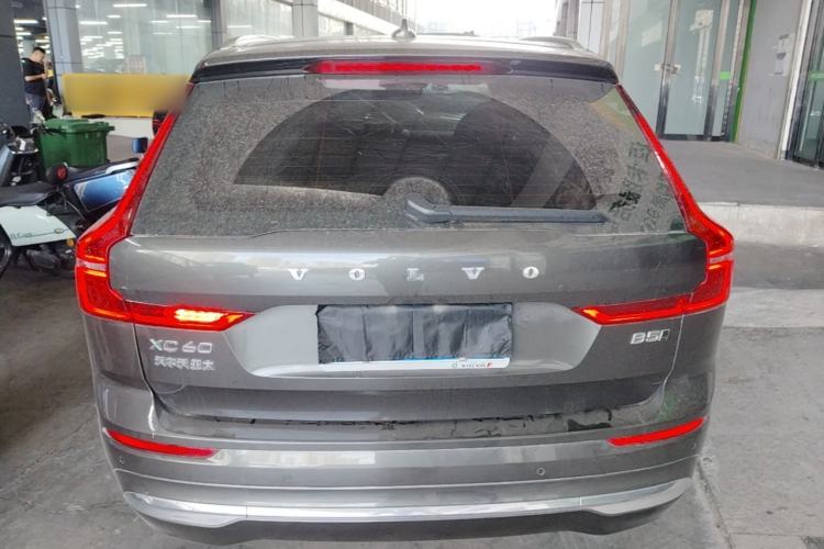 Volvo XC60 2022 — 5