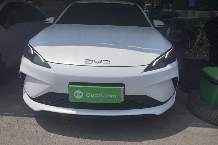 BYD Seal 05 DM-i 2025 — фото 2