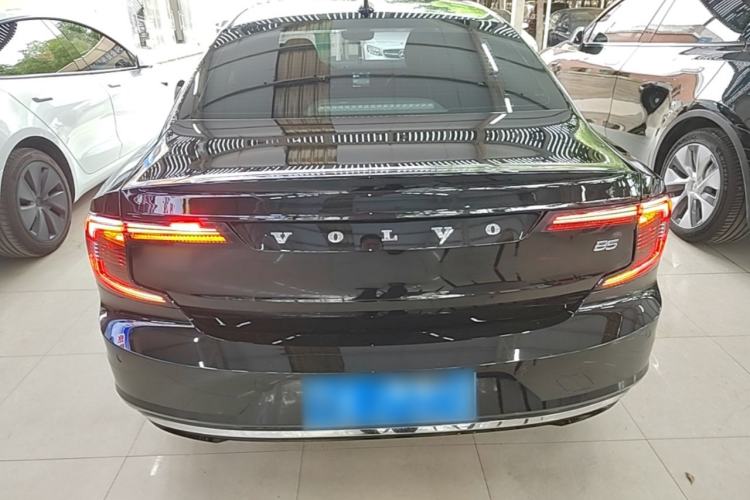 Volvo S90 2023 — 5