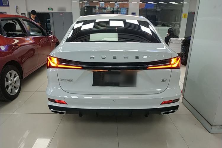 Roewe i5 2023 — 5