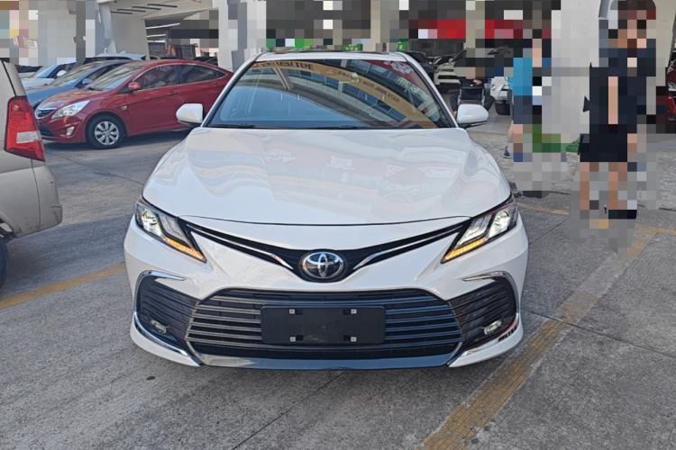 Toyota Camry 2021 — 2
