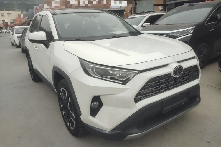 Toyota RAV4 2020 — 3
