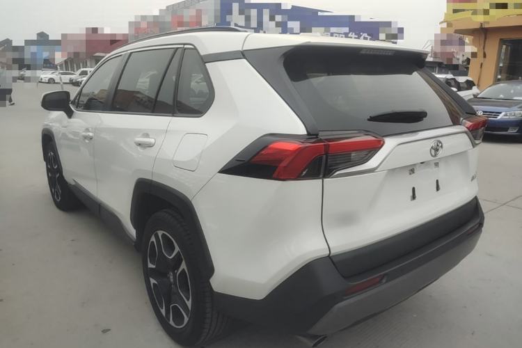 Toyota RAV4 2020 — 4