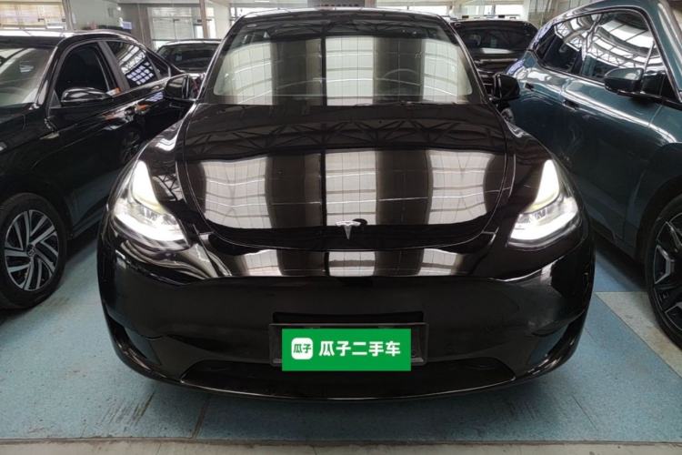 Tesla Model Y 2022 — 2