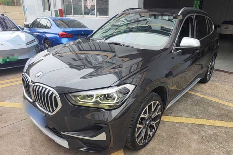 BMW X1 2021 — фото 1