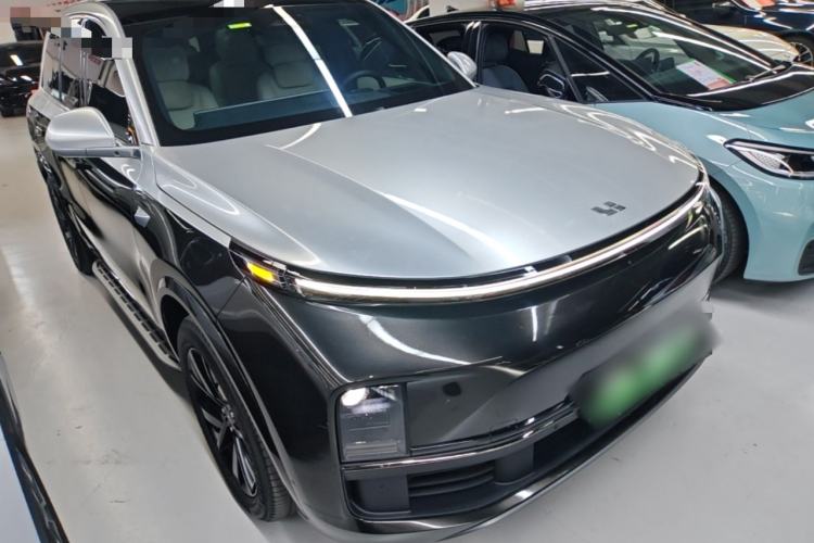 Li Auto L8 2023 — 3