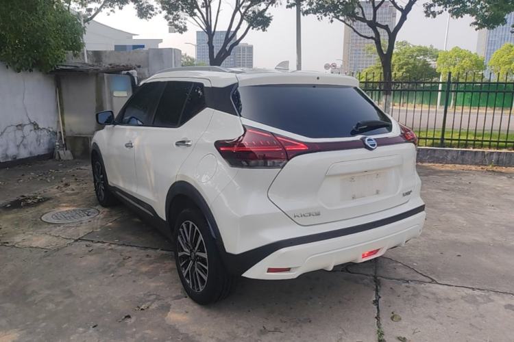Nissan Kicks 2022 — 4