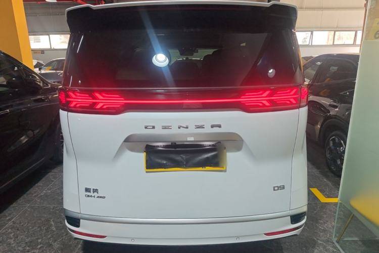 Denza D9 2022 — 5