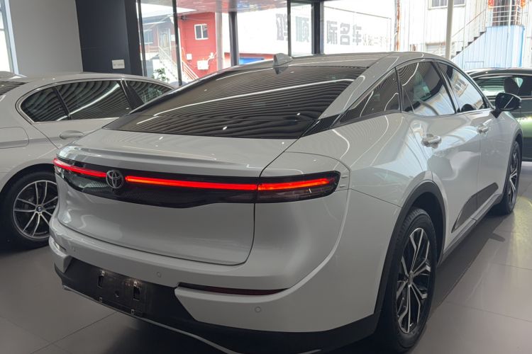 Toyota Crown 2023 — 3