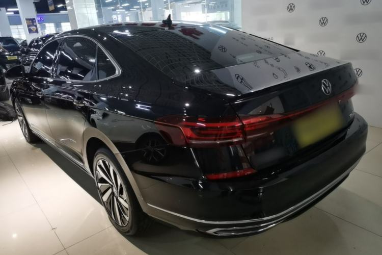 Volkswagen Passat 2024 — 4