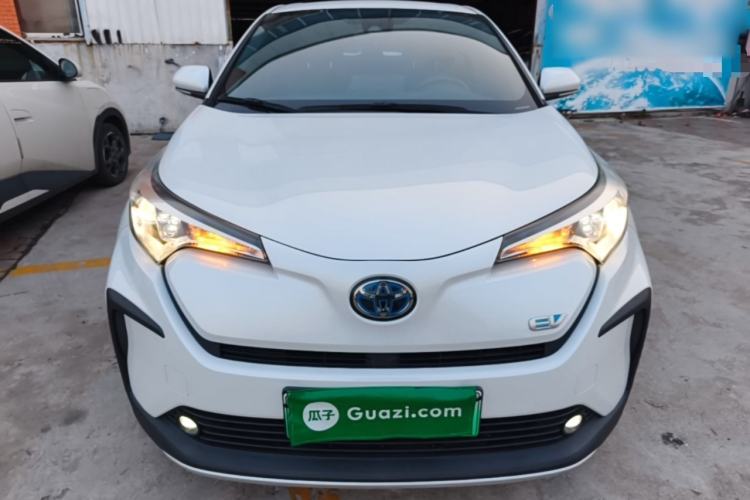 Toyota IZOA 2020 — 2