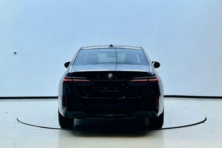 BMW 530Li 2025 — 5